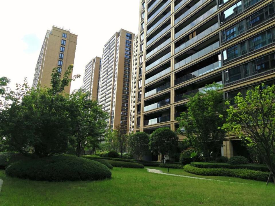 【郑州——绿城诚园 售楼处电话:400-763-1618转90926【售楼中心】】