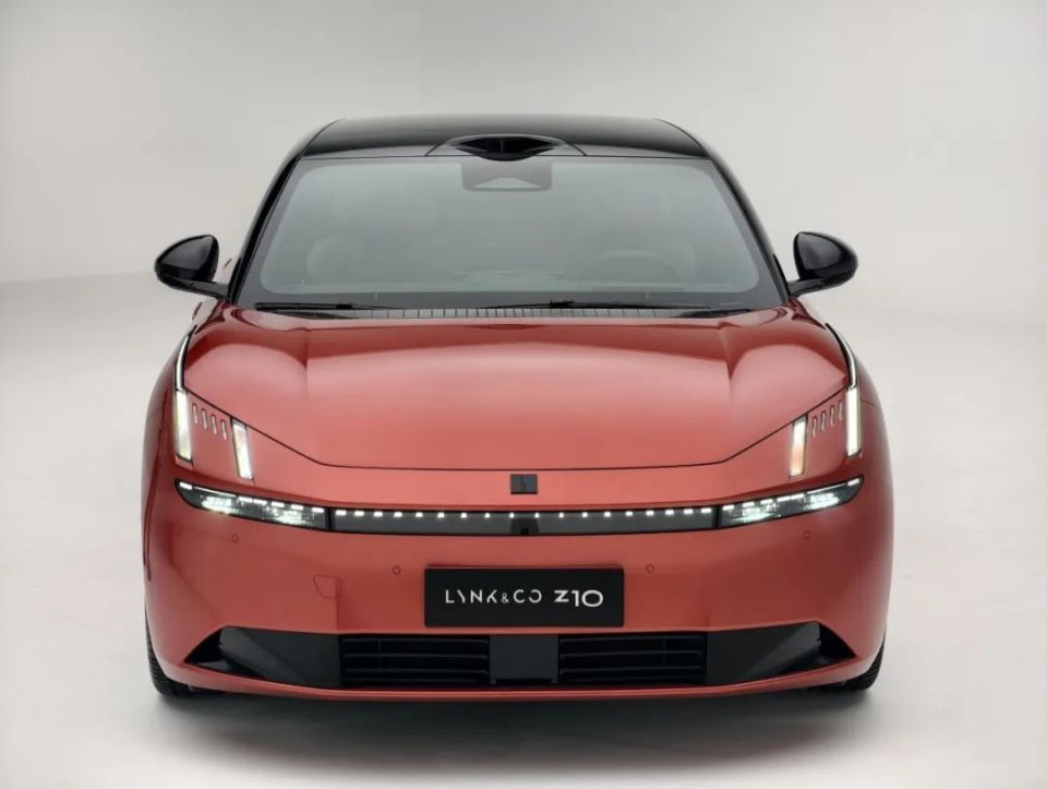 z代表了zero,毕竟这是领克最早纯电动概念车的定义,"0"也是领克命名的