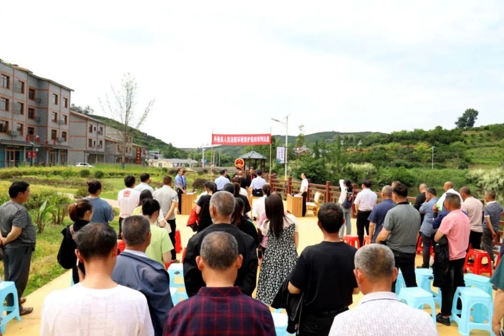 眉山一男子农药毒鱼百尾被判刑而且还……_腾讯新闻