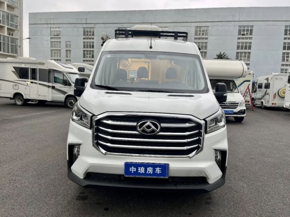 【二手房车】22年11月大通卫航v90b型房车