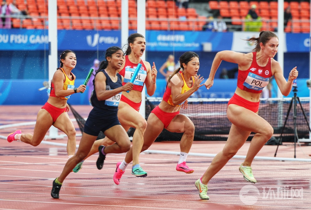 【图集】成都大运会田径女子4x100接力赛决赛,中国队夺得金牌