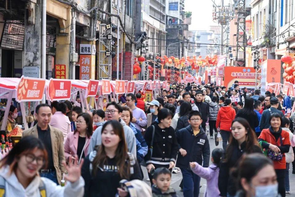 “东莞最早的年味，在石龙体验到了”_腾讯新闻