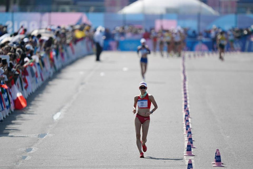 一骑绝尘!杨家玉夺得巴黎奥运会田径女子20公里竞走金牌