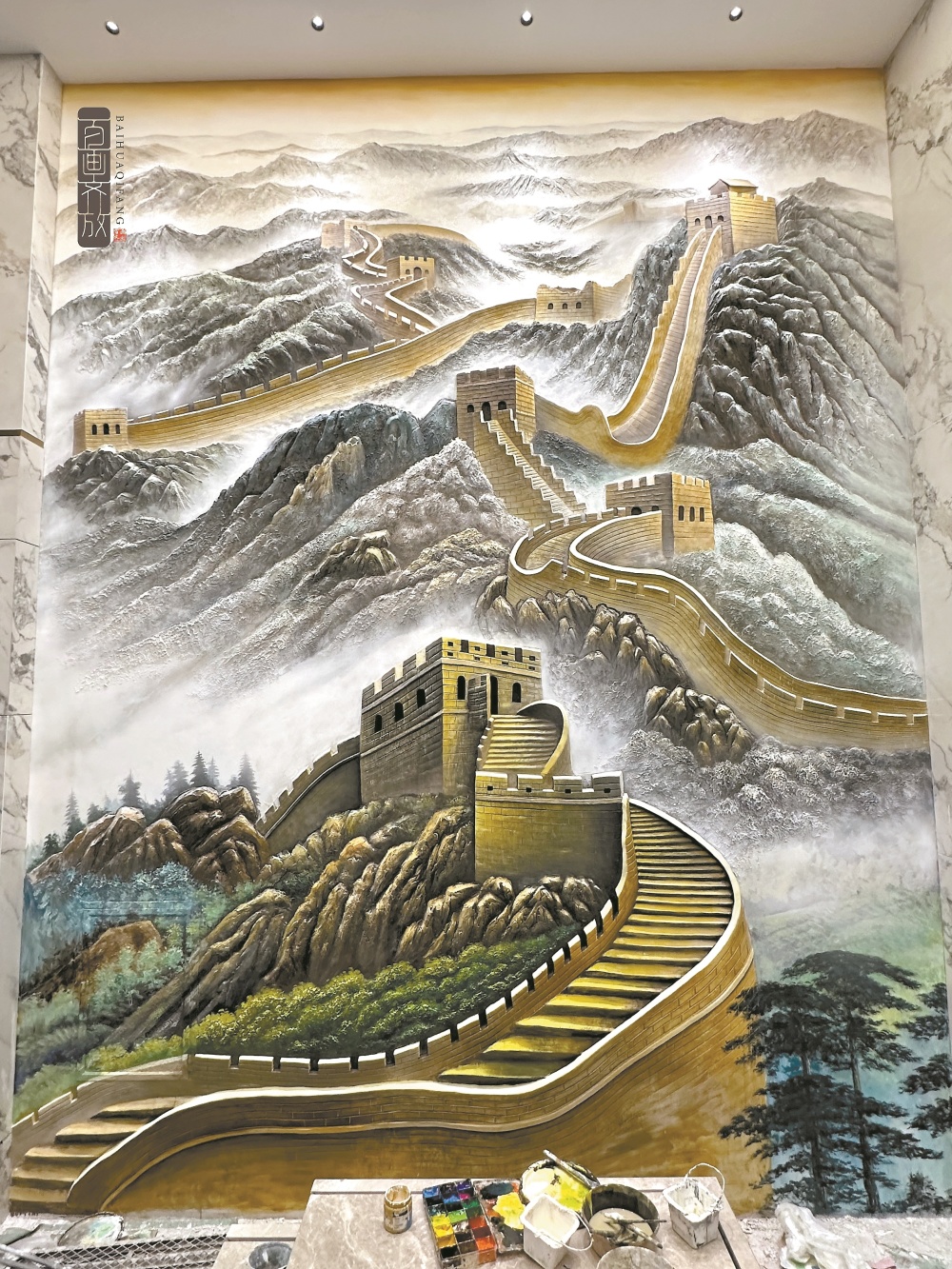 工匠精神 艺术灵感 三位年轻浮雕壁画师让壮美河山壁立于厅堂