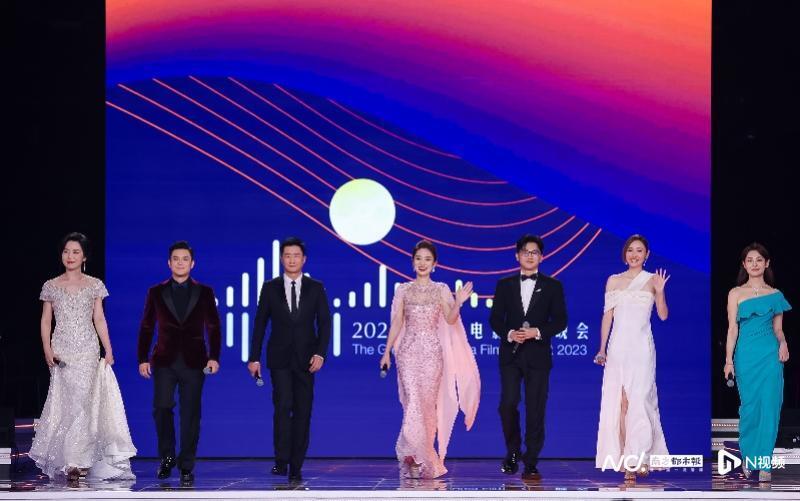 香港tvb主持人陈贝儿,凤凰卫视主持人郭洋子,深圳卫视主持人庞玮联合