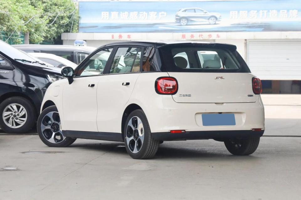A0级小车配600km续航+V2L+热泵空调，江淮钇为3想干什么？