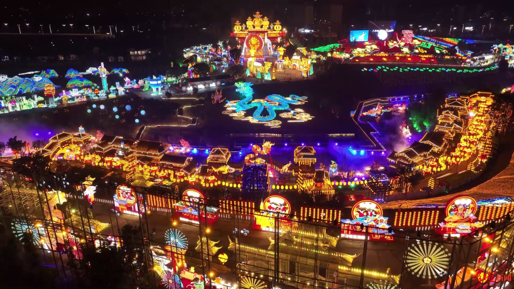 龙年春节"自贡彩灯"全国开花:170余场灯会为自贡造,裱糊工最高日薪达