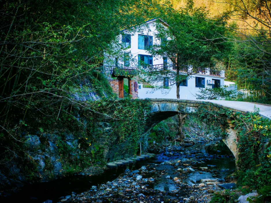 云溪61望山民宿地处"皖南川藏线"中间段