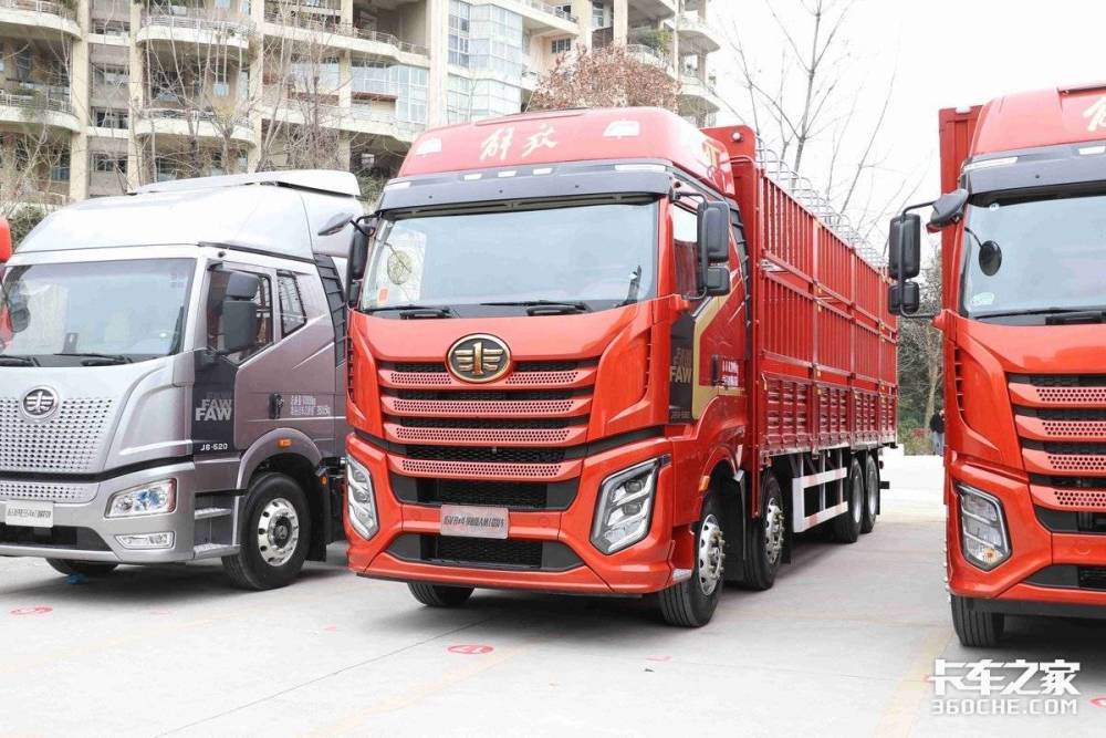 8x4载货车再出黑马,560马力解放j6v给你高效舒适旗舰级体验_腾讯新闻