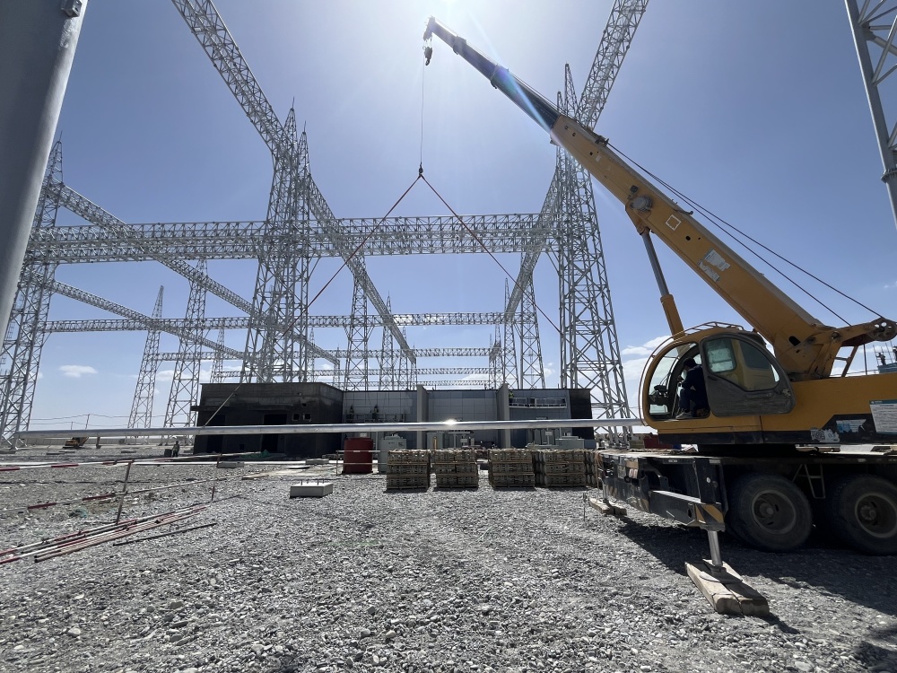 丁字口750千伏变电站新建工程进入全站施工高峰期