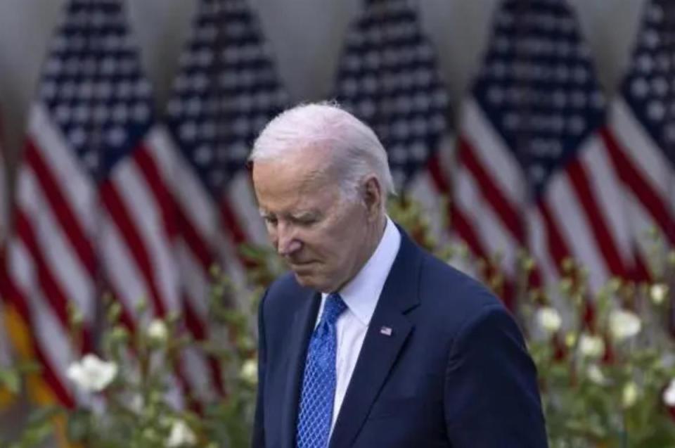 拜登(图源:新华社)据报道,拜登12日到访美国宾夕法尼亚州,其间被媒体