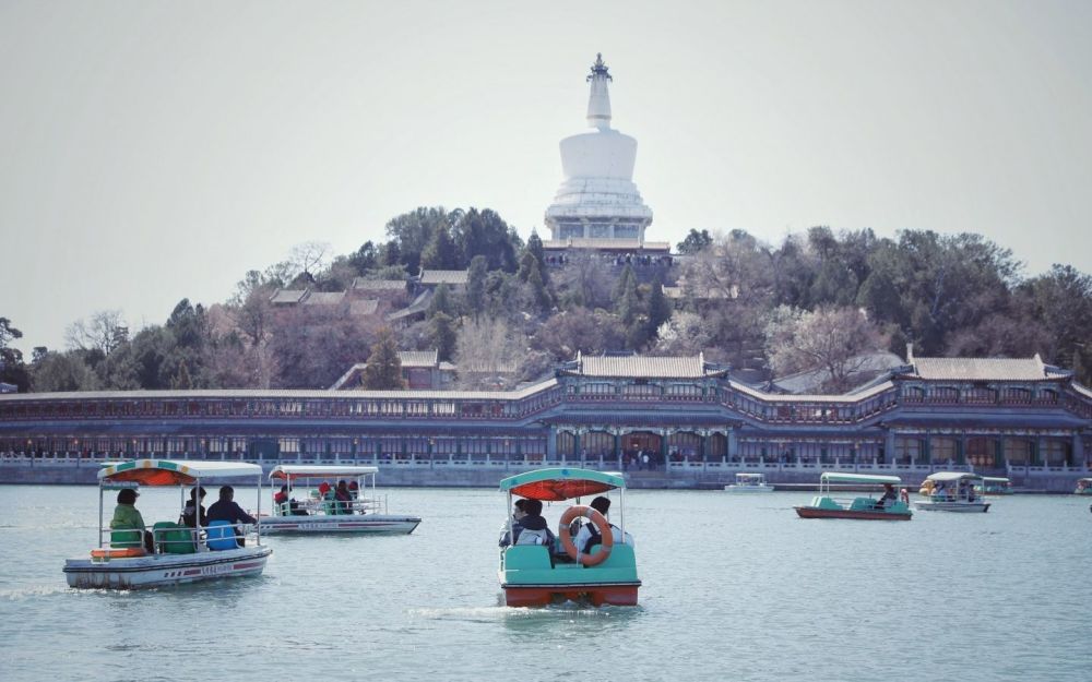 北京5家市属公园游船均已开航，游玩攻略来了17个工地民工与四大美女晓雯2023已更新(网易/知乎)17个工地民工与四大美女晓雯