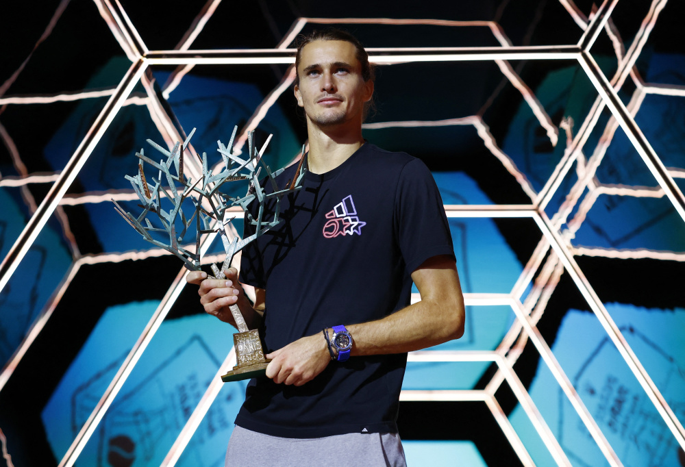 兹维列夫战胜本土好手安贝尔夺得atp巴黎大师赛冠军