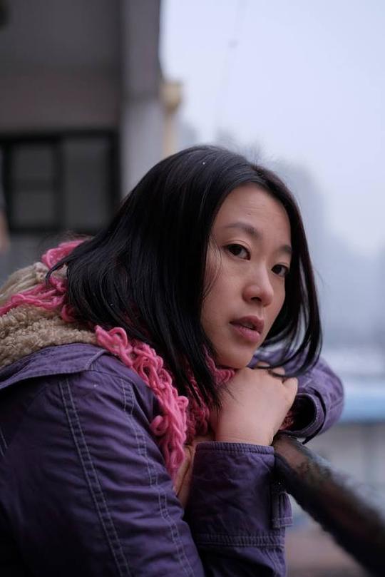 说回黄璐,其实也算国内知名女演员,近年来演戏不少,从早年的《盲山》