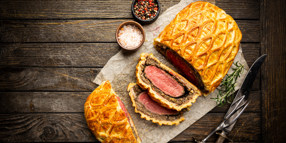 电视剧里的根本不正宗,最地道的惠灵顿牛排是什么味?_腾讯新闻