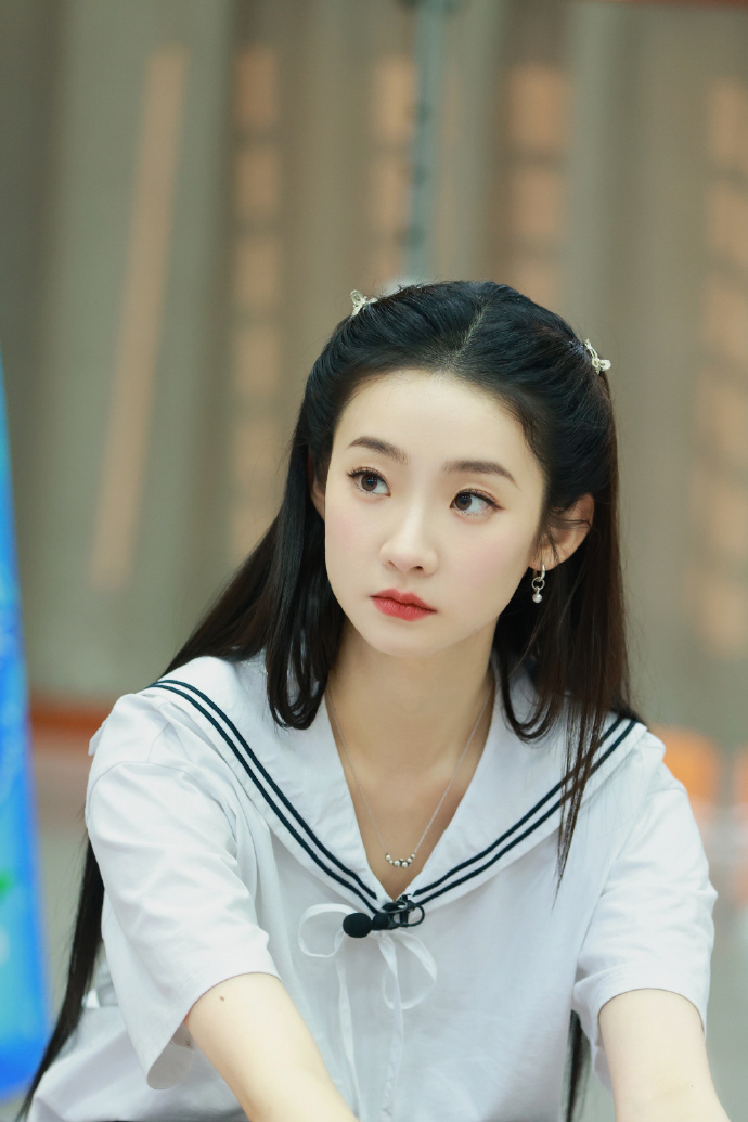 鍂和戚砚笛谈过的那段恋情中,没想到和张艺凡居然已经谈过一段时间了