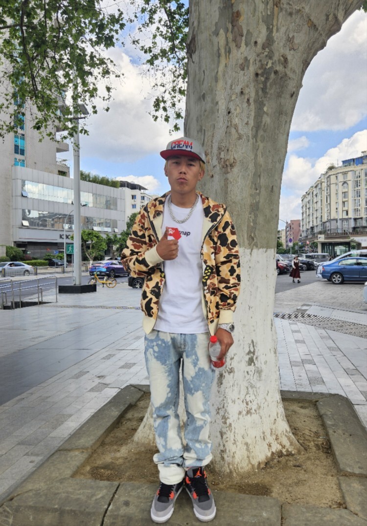 上游人物 | 专访说唱歌手诺米：“Diss谢帝”是表明态度，不知道自己够不够格成为下一个丁真_腾讯新闻