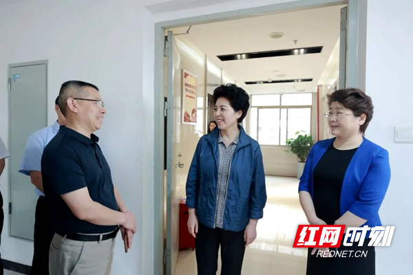 省人大常委会党组书记,副主任乌兰在邵阳市规划建设设计(集团)有限