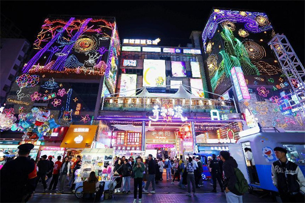 五一跟着小爽游贵阳|来南明区,打卡网红点,免费听歌蹦迪!