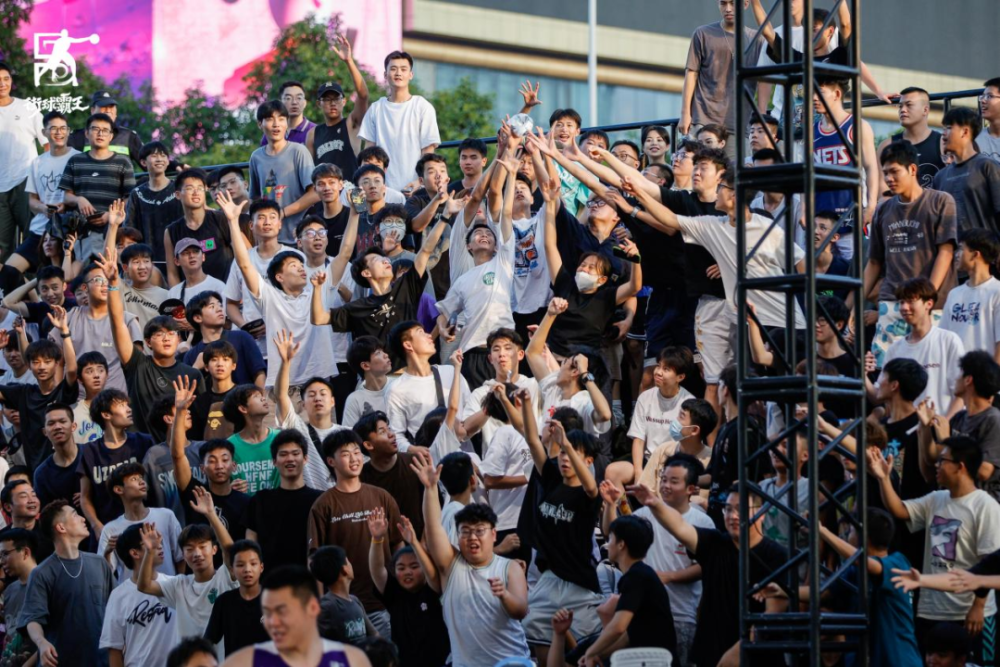 "街球霸王"全国总决赛落幕 上海球队登顶!-腾讯新闻
