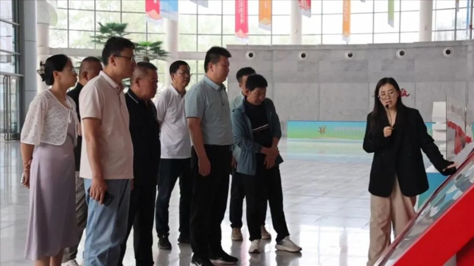 陕西省神木市政协调研组调研陇西县中医药产业发展情况