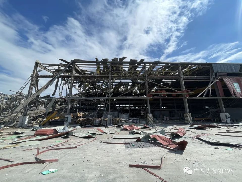 已致6死4伤,记者直击广西平果爆炸现场,车间残垣断壁_腾讯新闻