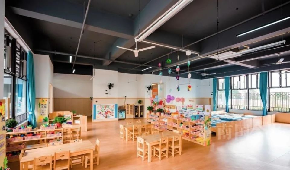 柳州市柳北区滨江西幼儿园位于维义路白露雅苑小区旁,是一所设施齐全