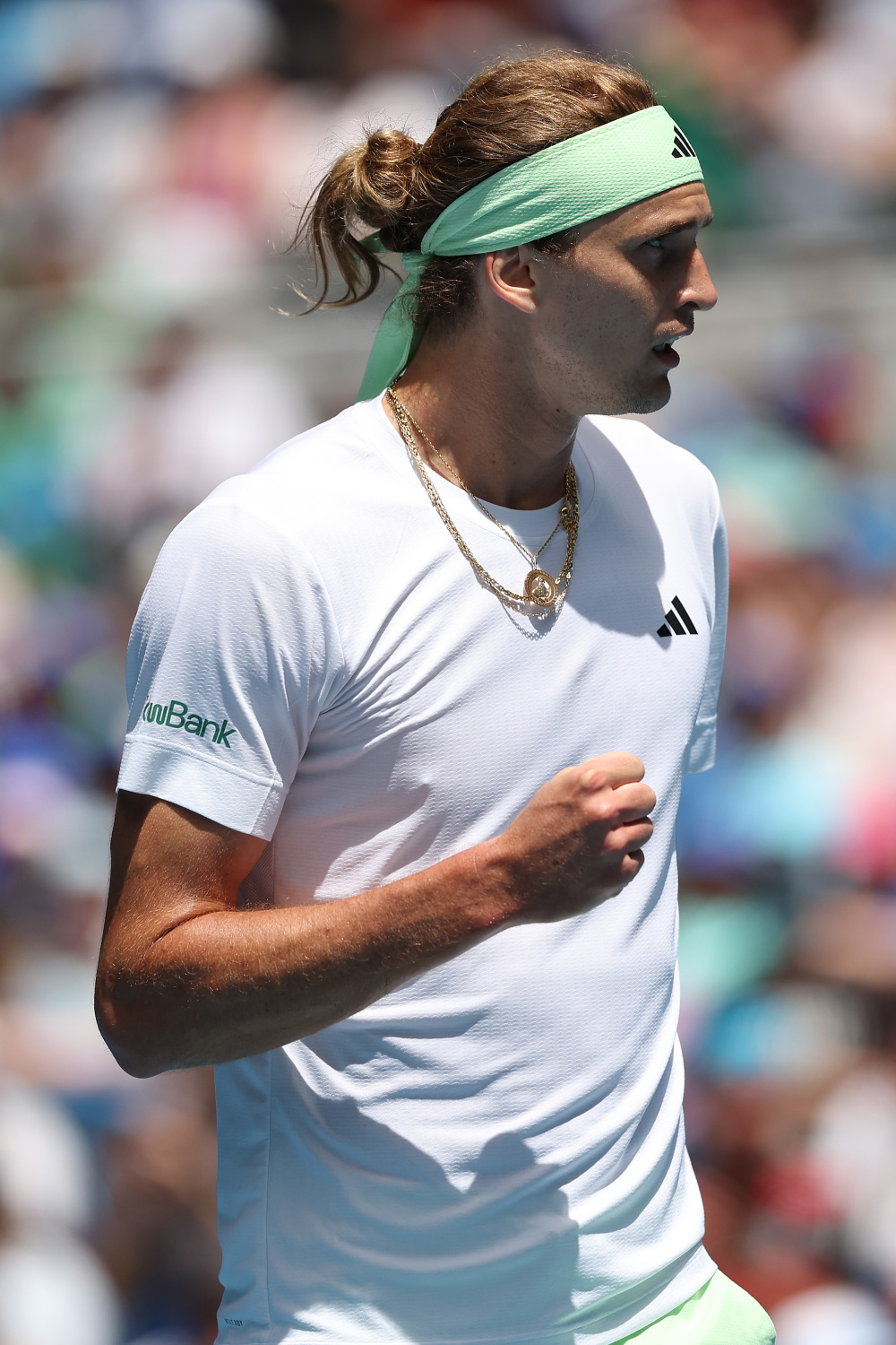 兹维列夫五盘鏖战270分钟,险胜跻身澳网32强