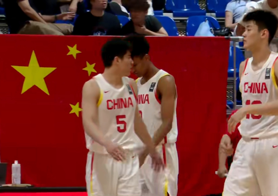 场均15+3+2！三分命中率达60%！广东小将打成男篮国青“得分王”