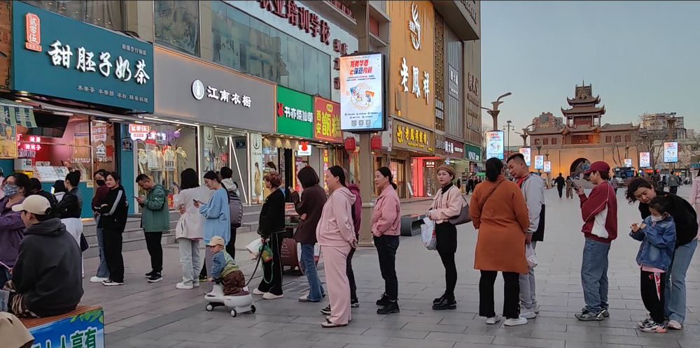 老街walk丨银川鼓楼南街:市井繁华百年依旧
