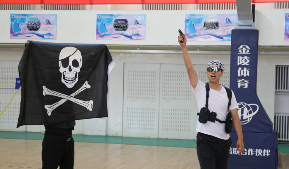 迅速出击恐怖分子闯入怀柔一中