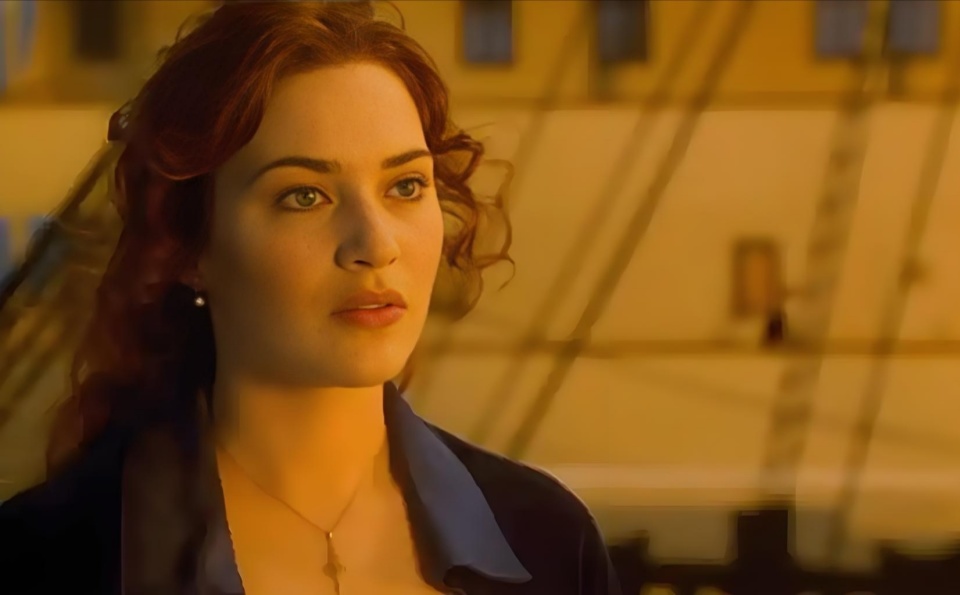 《泰坦尼克号》:爱上穷小子的露丝,是真爱先锋,还是恋爱脑的反面教材?