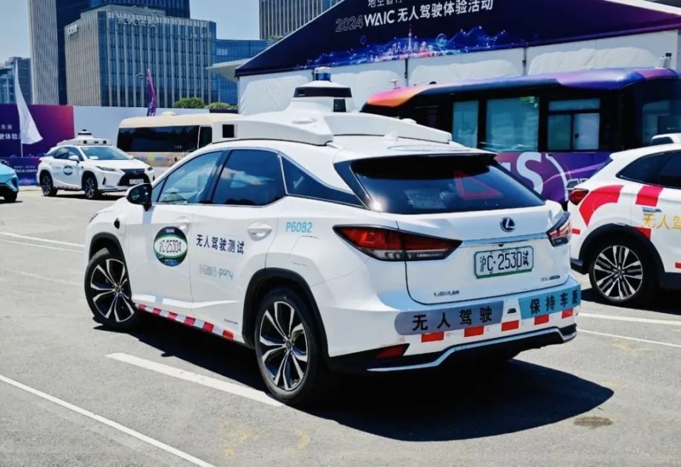 本届大会设有展台的还有蔚来,极越,奕行智能等公司.