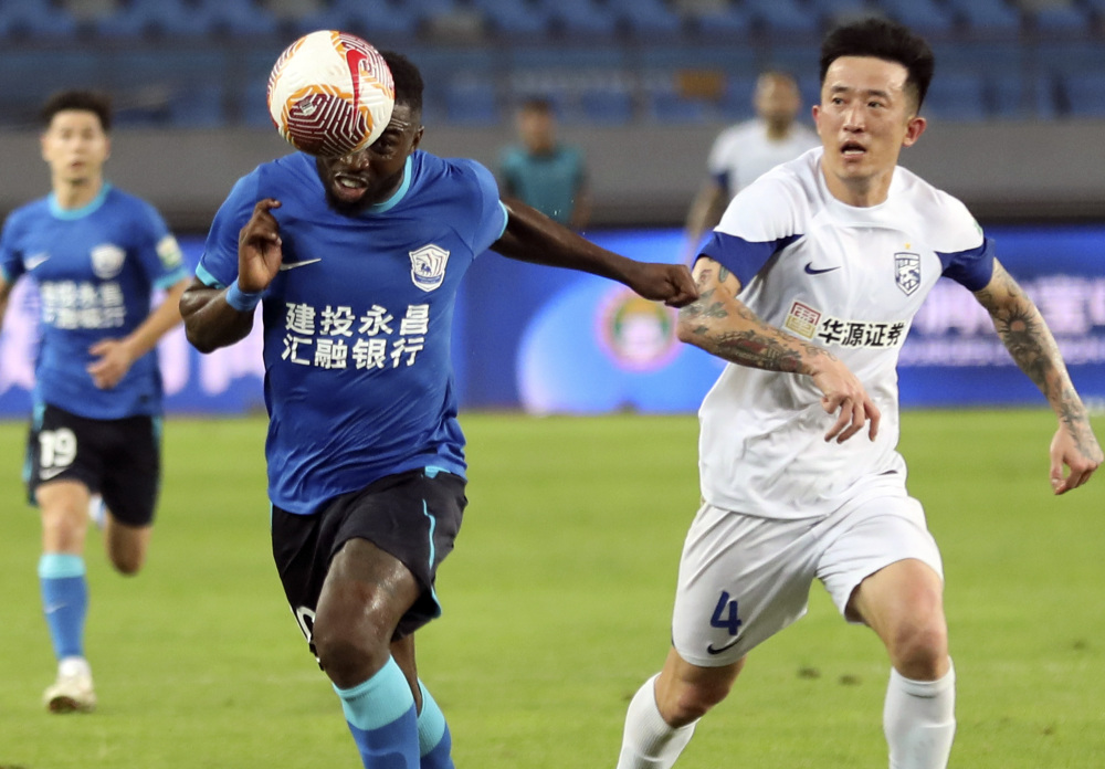(体育)足球——中超:沧州雄狮平武汉三镇
