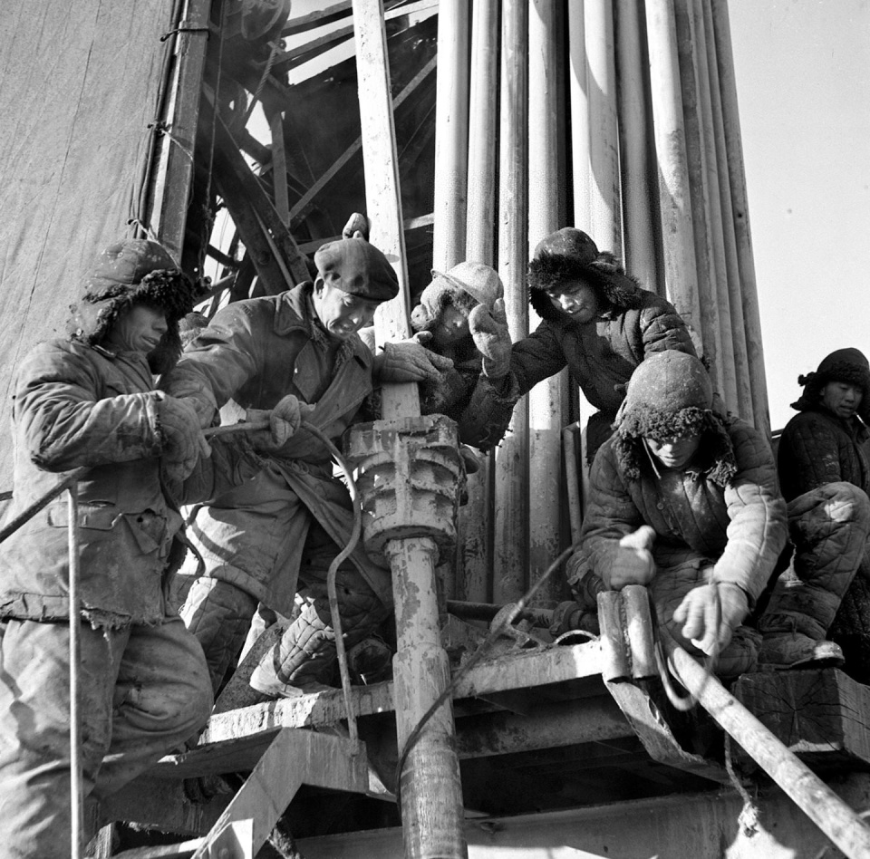 要拿下大油田""有条件要上,没有条件创造条件也要上""石油工人一声吼