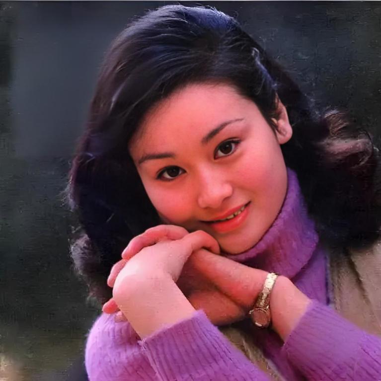 车秀清也是舞蹈演员出身,1980年从北京舞蹈学院毕业后,成为东方歌舞团