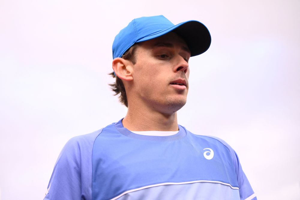 网球——巴塞罗那公开赛:菲斯晋级_腾讯新闻