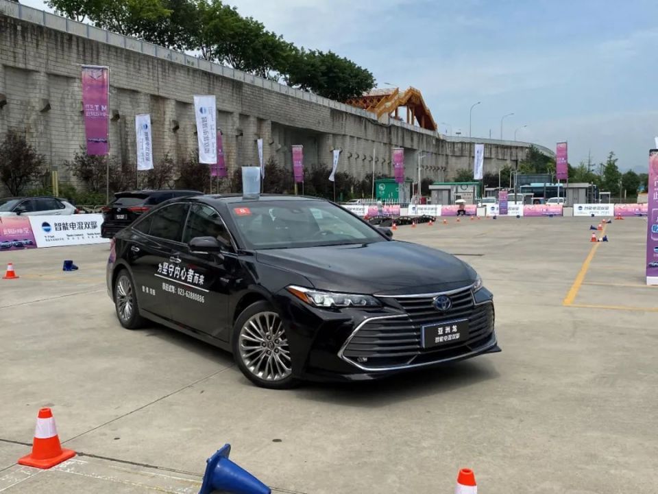 丰田的安全智驾，比你印象中的强多了｜快评_腾讯新闻