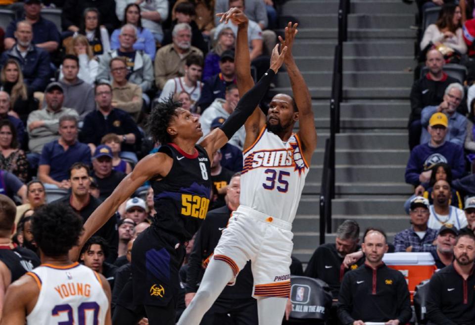 杜兰特扛起球队可以说,丹佛掘金是当今联盟最强的球队,即便是拥有四