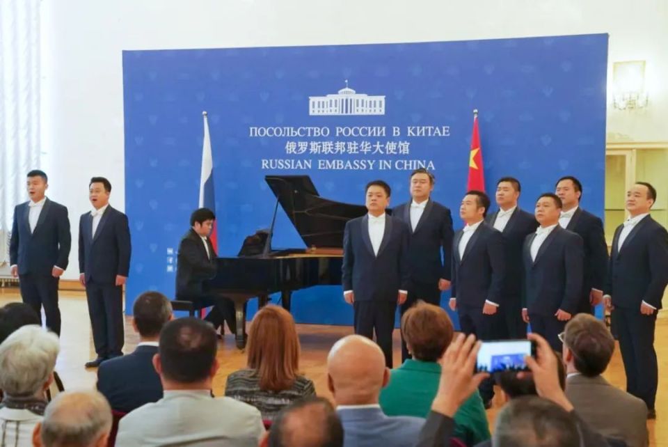 中俄文化年:国家大剧院五月音乐节公益演出走进俄罗斯大使馆_腾讯新闻