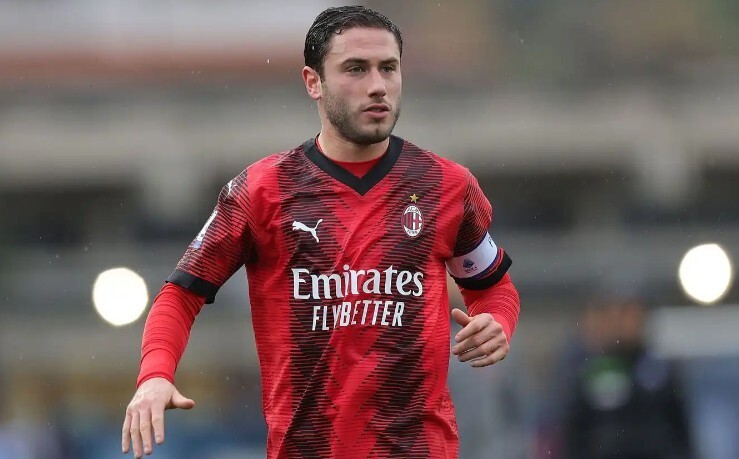 卡拉布里亚现在谈论国米夺冠还为时过早我们想赢所有比赛