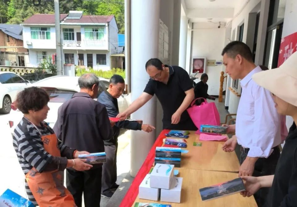 徐达云和近日,省文化特派员黄彦一行来到山口镇,开展石雕文化调研工作