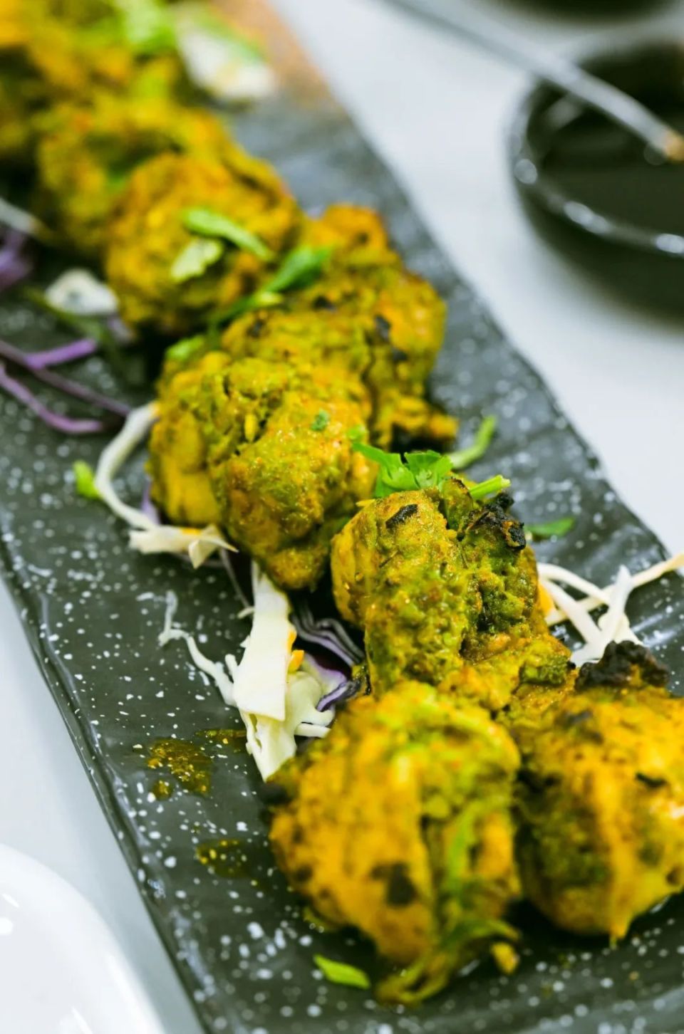 中国最魔幻的县城,挤满了外国人开的餐厅