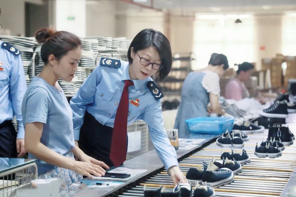 税务系统多措并举落实延续优化完善的系列税费优惠政策_腾讯新闻