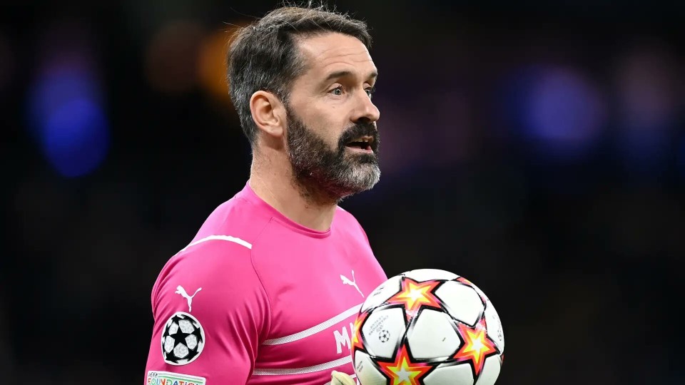 邮报:曼城将与38岁的三门卡森续约一年