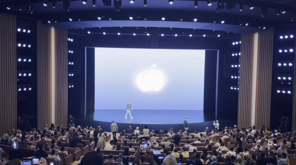 苹果Siri AI发布，支持中文但首发无缘中国大陆_腾讯新闻