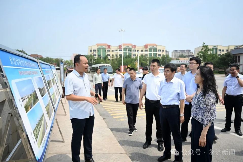 李文斌一行先后来到伍姓湖保护综合治理工程,伍姓湖水质提升及生态