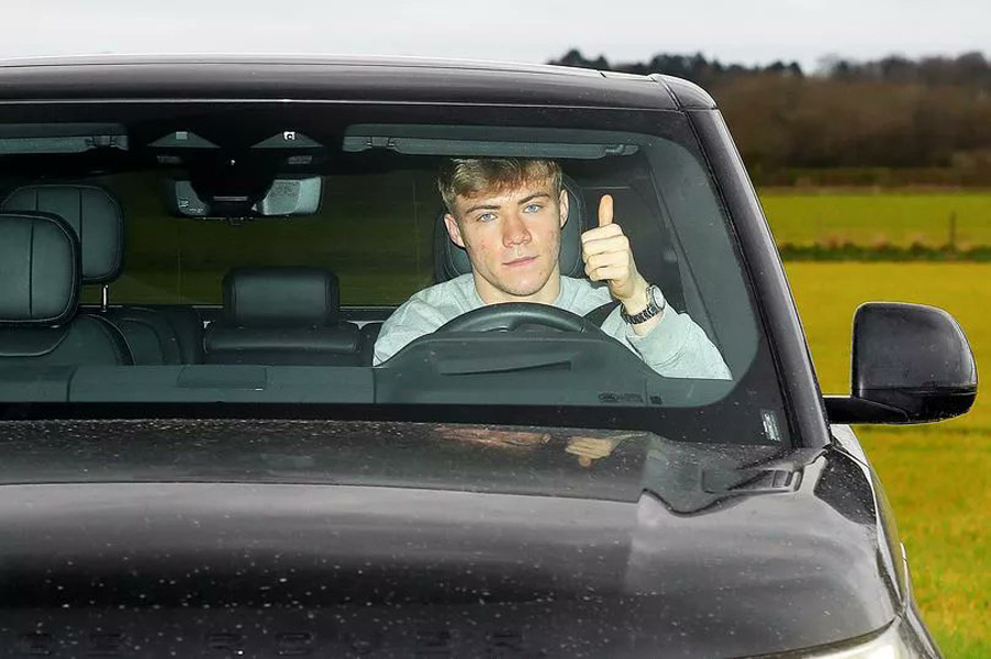 滕哈格称曼联已找到利物浦弱点取胜可扭转赛季4人复出助阵2人伤缺