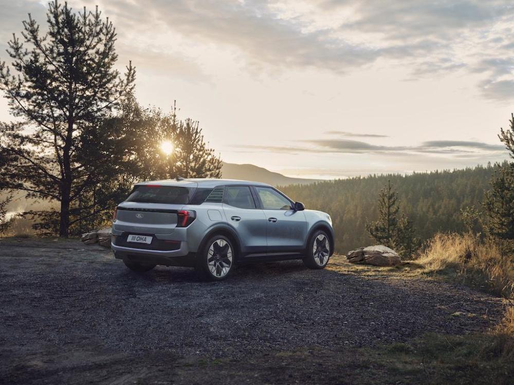 设计风格更加硬朗福特meb平台首款电动车explorerev官图泄露