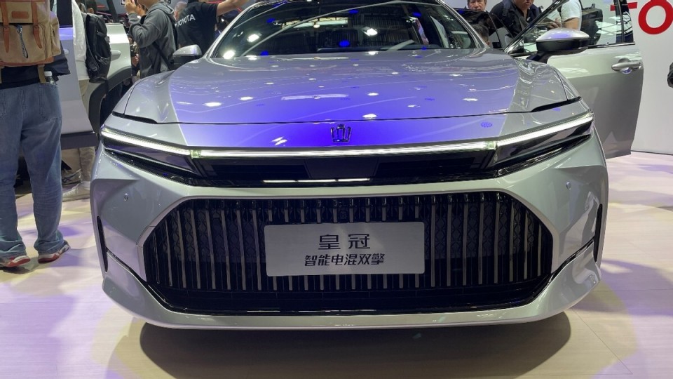 9万起 车长超5米 二排更舒适 原装进口的全新皇冠竞争力如何?